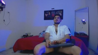 WilliamSteel01 live cam on Cam4