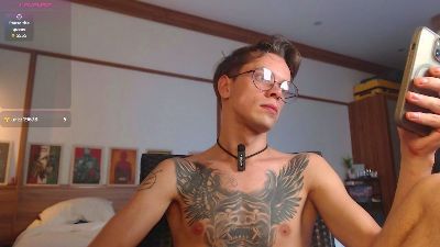 William_Henry_A live cam on Cam4