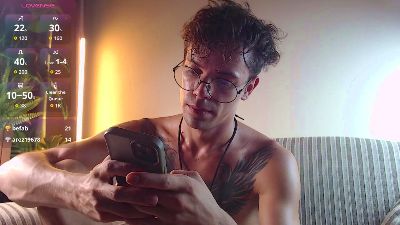William_Henry_A live cam on Cam4