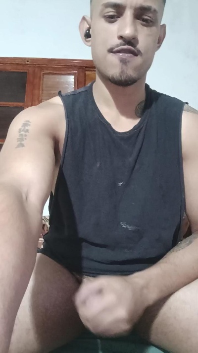 Willian98 live cam on Cam4