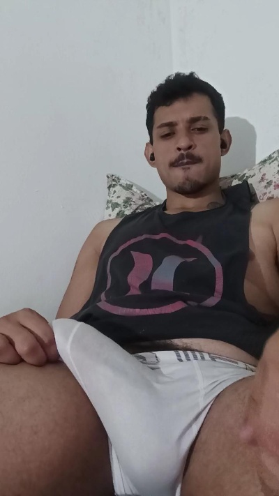 Willian98 live cam on Cam4