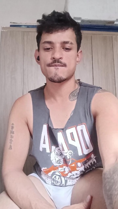 Willian98 live cam on Cam4