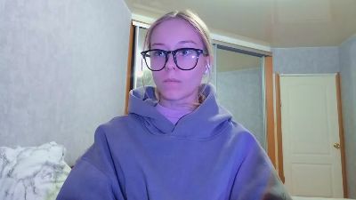 WilmaRabe live female webcam from France