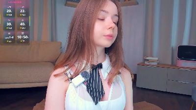 Windy_Swallow live cam on Cam4