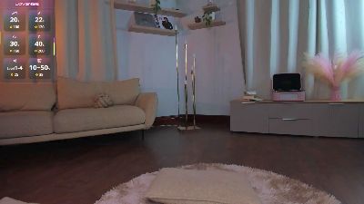 Windy_Swallow live cam on Cam4