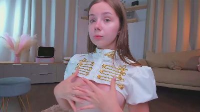 Windy_Swallow live cam on Cam4