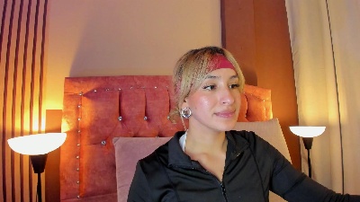 Wini_fer live cam on Cam4