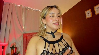 Wini_fer live cam on Cam4