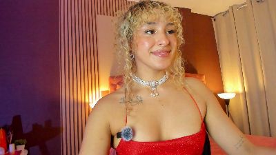 Wini_fer live cam on Cam4