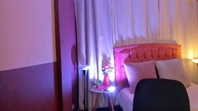 Wini_fer live cam on Cam4