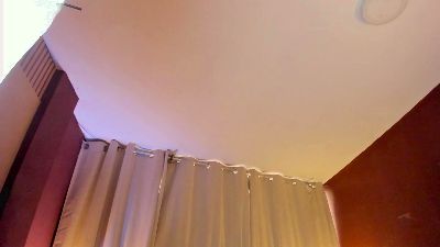 Wini_fer live cam on Cam4