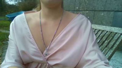 WinterWonder live cam on Cam4