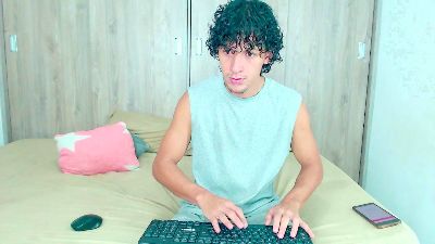 Witherdick35 live cam on Cam4