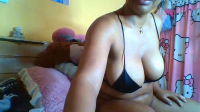 Wivyhot live cam on Cam4
