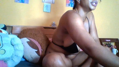 Wivyhot live cam on Cam4