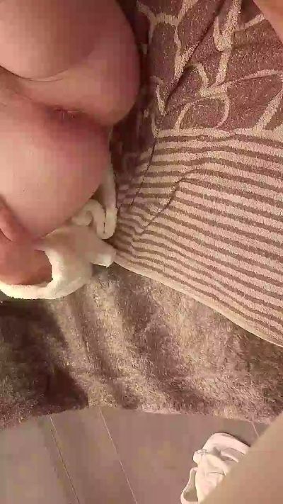 Woahmenshow live cam on Cam4