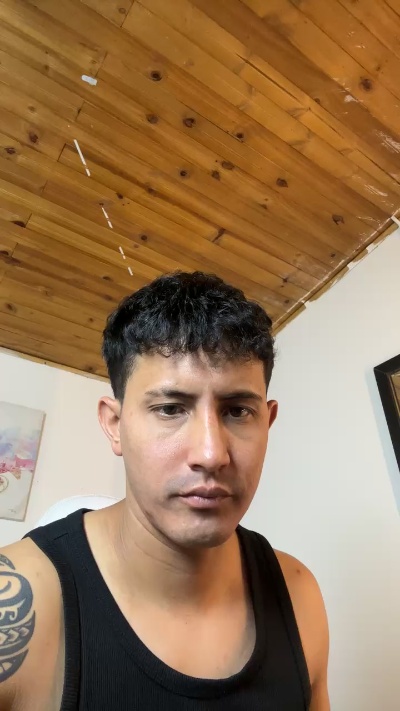 Wolffemir live cam on Cam4