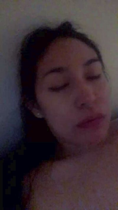 Wolfwomaninfour live cam on Cam4