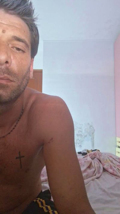 Worriors1989 live cam on Cam4