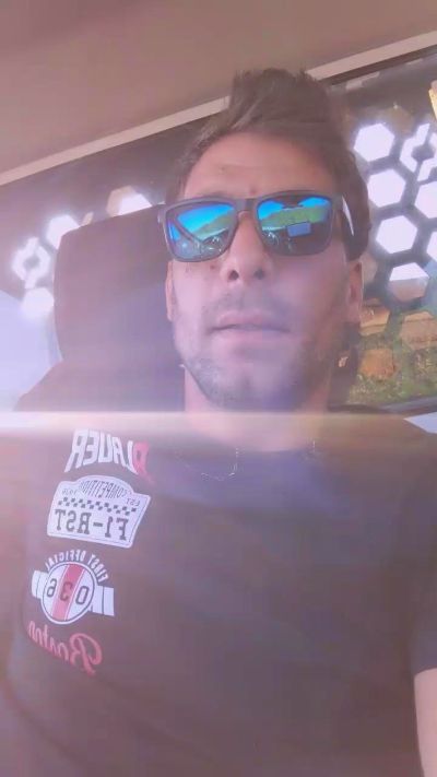 Worriors1989 live cam on Cam4
