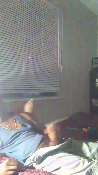 Wus_up live cam on Cam4