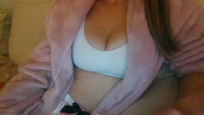 XHoneyBlossomX live cam on Cam4