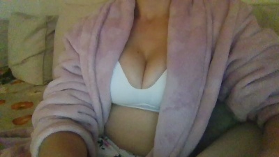 XHoneyBlossomX live cam on Cam4