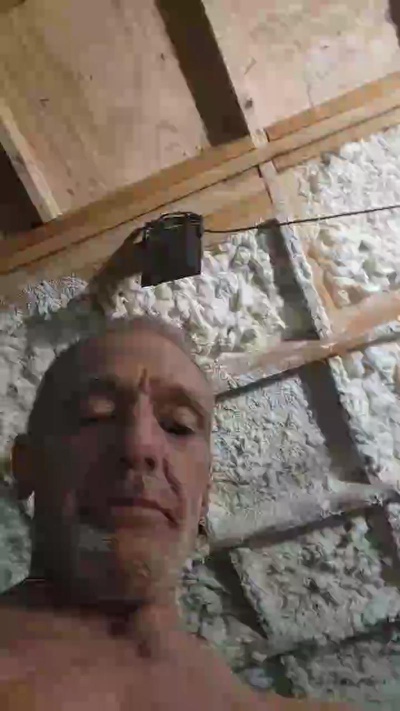 XHornyFTLaudGuy live cam on Cam4