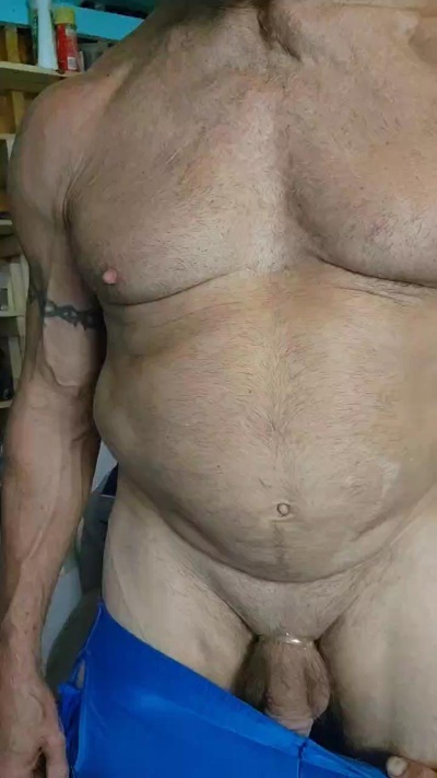 XHornyFTLaudGuy live cam on Cam4