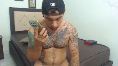 Xanderrt live cam on Cam4