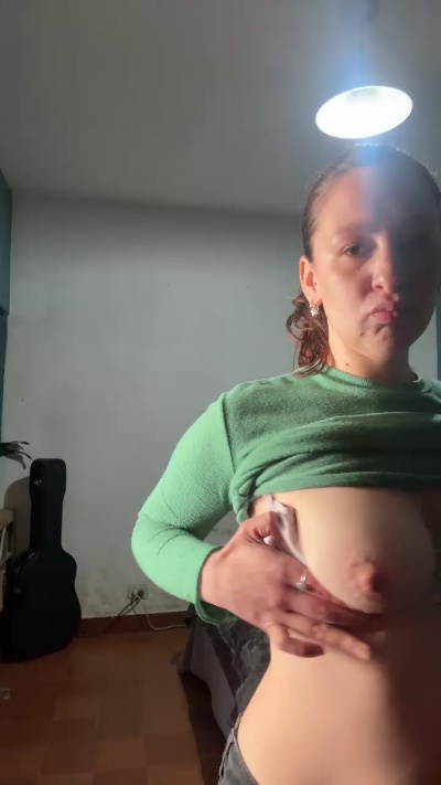 Xbeluhot Live Cam on Cam4