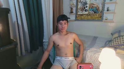 XboyshyX live cam on Cam4