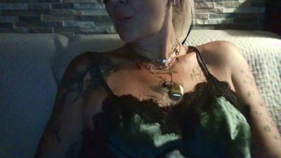 Xena6A9_90 live cam on Cam4