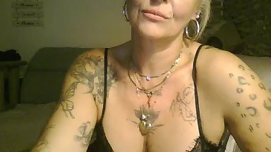 Xena6A9_90 live cam on Cam4