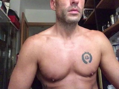 Xisco8_2 live cam on Cam4