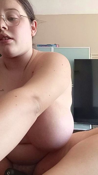 Xroxy237 live cam on Cam4