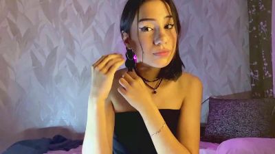 XuanLoyal live cam on Cam4