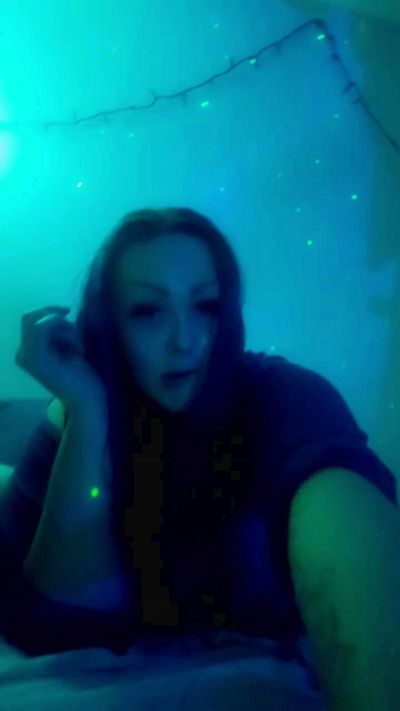 XxMoon_MagikxX live cam on Cam4