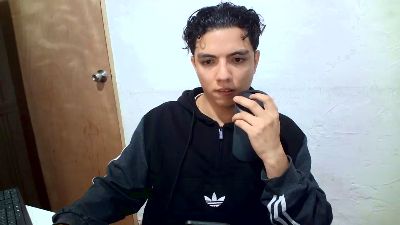 XxxbigC live cam on Cam4