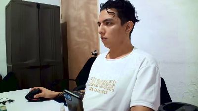 XxxbigC live cam on Cam4