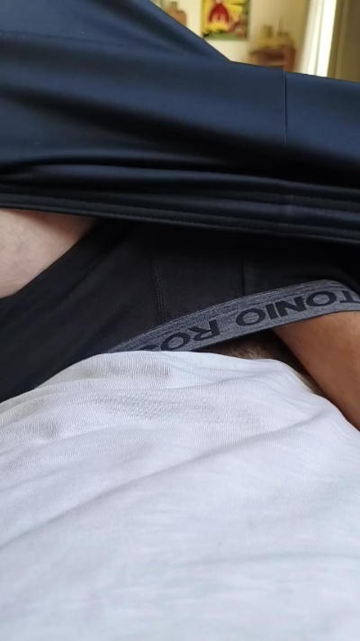Y0hann live cam on Cam4