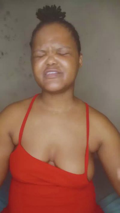 YELLOWBONE22 live cam on Cam4