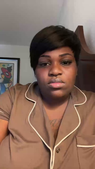 YONNIEGIRL live cam on Cam4
