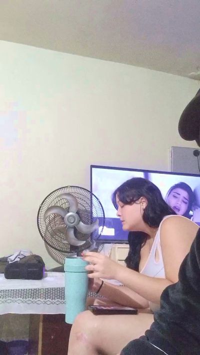 YUMI4MOON live cam on Cam4