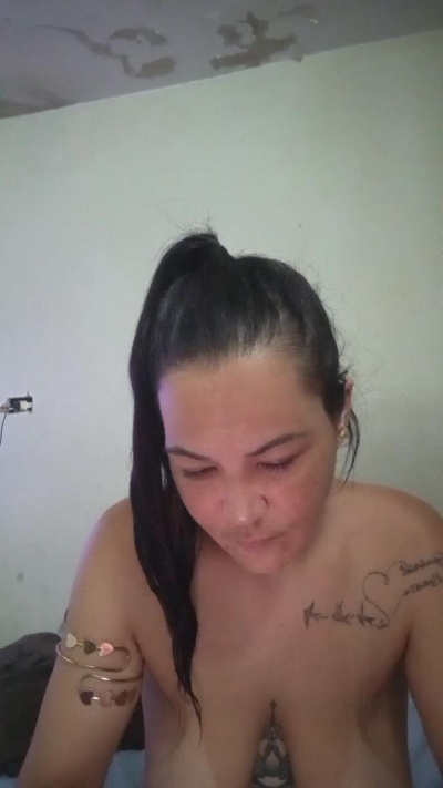 YUMI4MOON live cam on Cam4