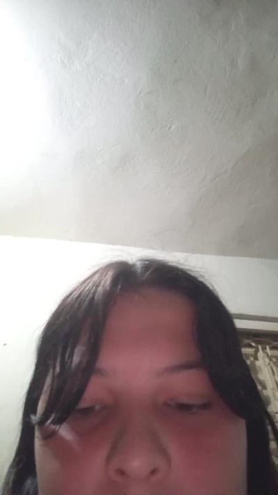 YUMI4MOON live cam on Cam4