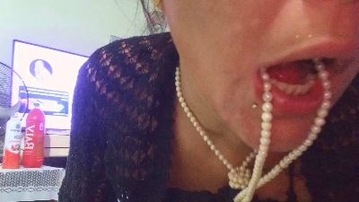 YUMI4MOON live cam on Cam4