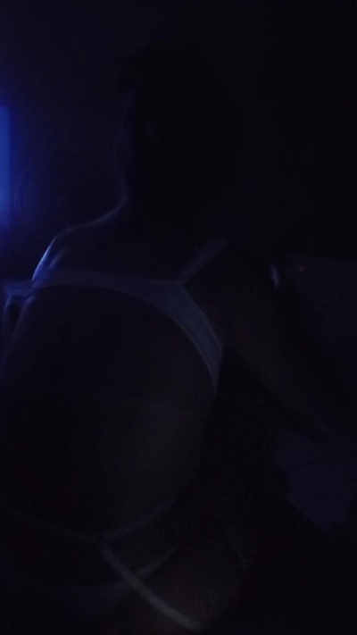 YUMI4MOON live cam on Cam4