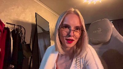 YahairaSaulter live cam on Cam4