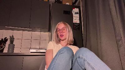 YahairaSaulter live cam on Cam4
